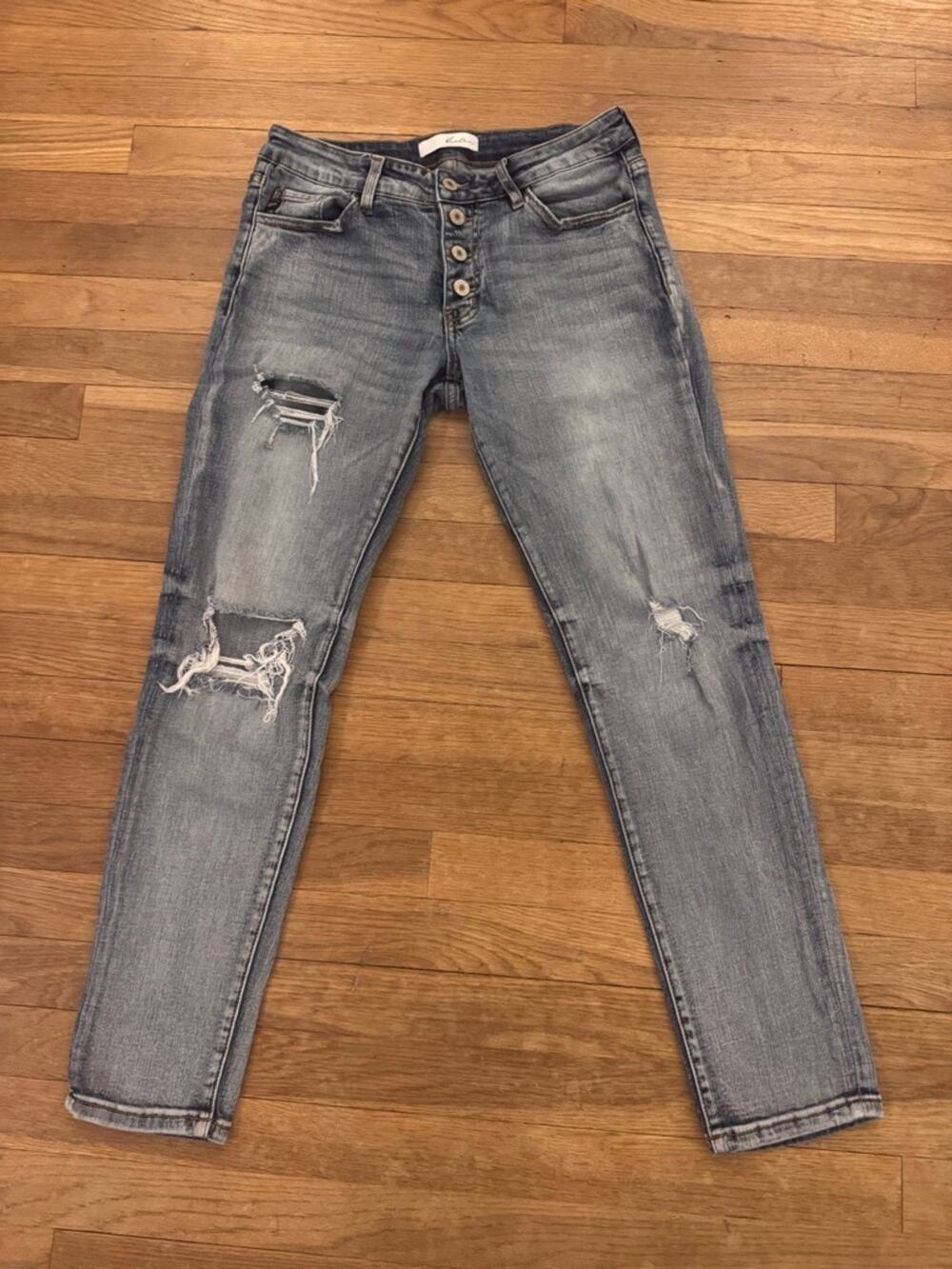 KanCan Women's Distressed Skinny Jeans - Size 5/26 (28)
b91